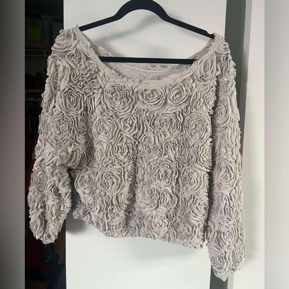 Vintage off the shoulder grey sweater, flowers of fabric, size L